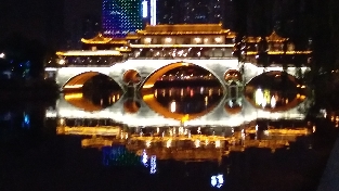 工厂 眼镜 鲜花