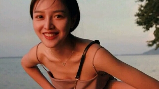 不在飘忽而逝的生命过客那里留恋