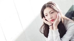 恋爱中的女人要不要主动给男人打电话