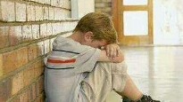 孩子胆小，自卑，软弱，不爱跟同学玩怎么办？