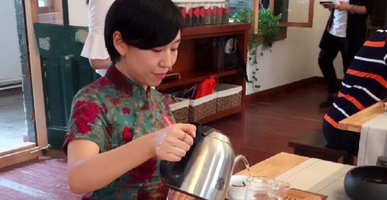 被你忽视的“情绪劳动”