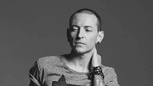 林肯公园主唱离世：每一种痛苦都值得被敬畏