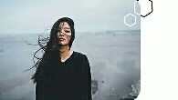 你总是给丈夫买更贵的衣服吗？