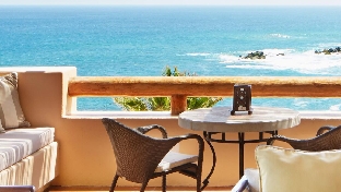 自拍各种表情可排解情绪