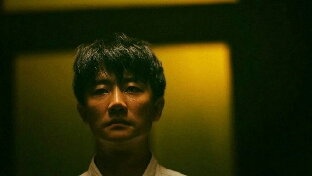 心理学证明：《芳华》男主这么惨，全是因为 “取悦症”